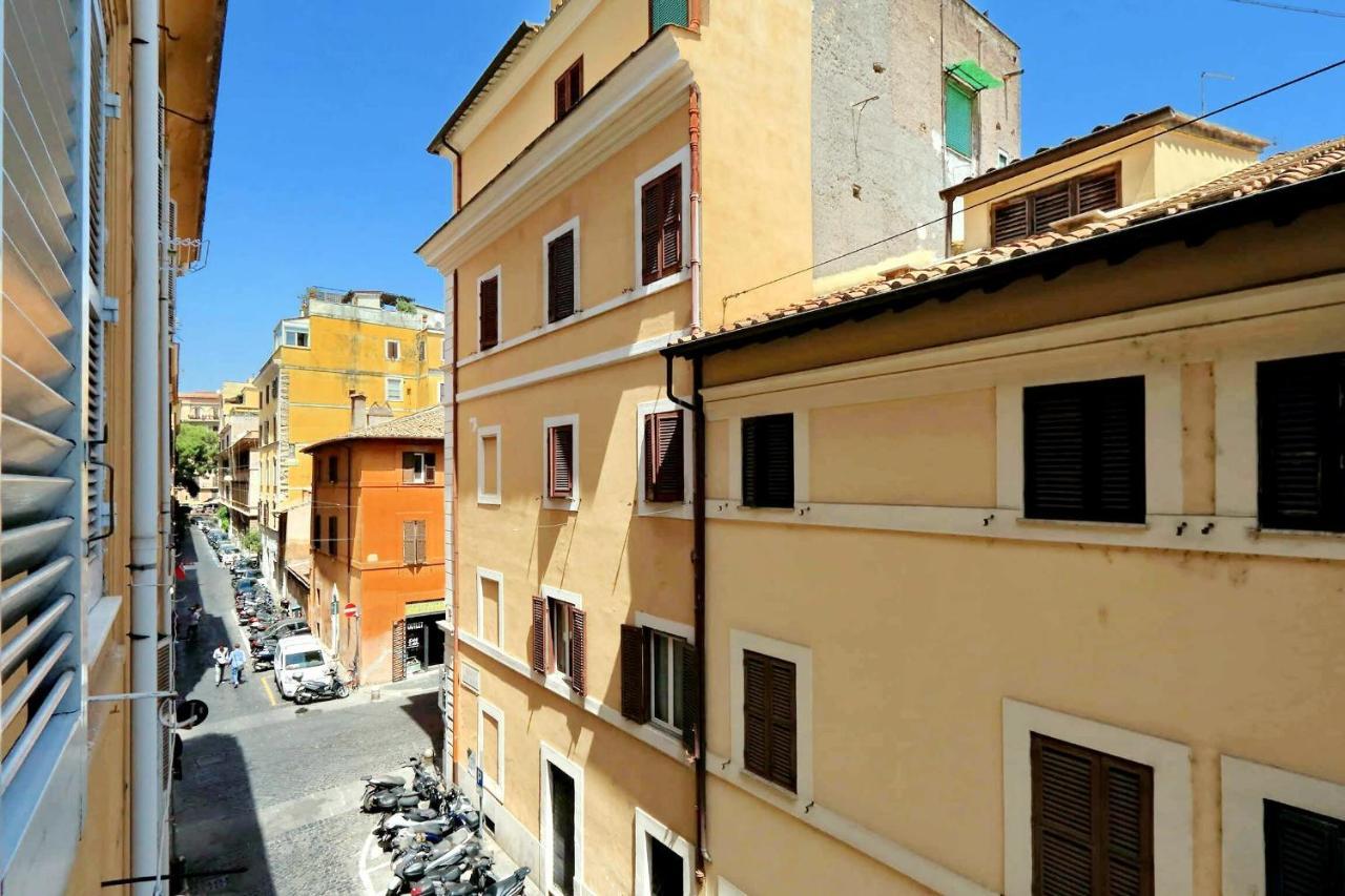 Borgo Pio Apartment Rome Bagian luar foto