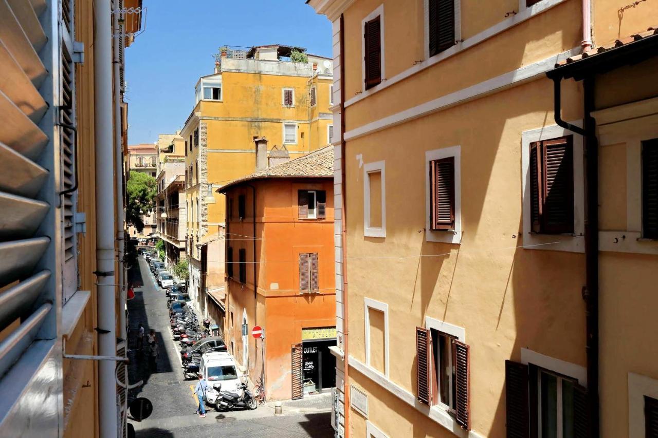 Borgo Pio Apartment Rome Bagian luar foto